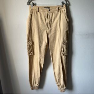 MISSGUIDED Tan Cargo Pants